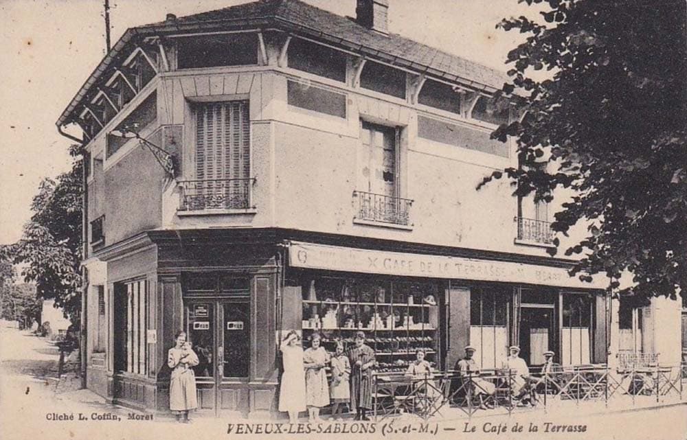 Un Caf� de la Terrasse � Veneux-les-Sablons