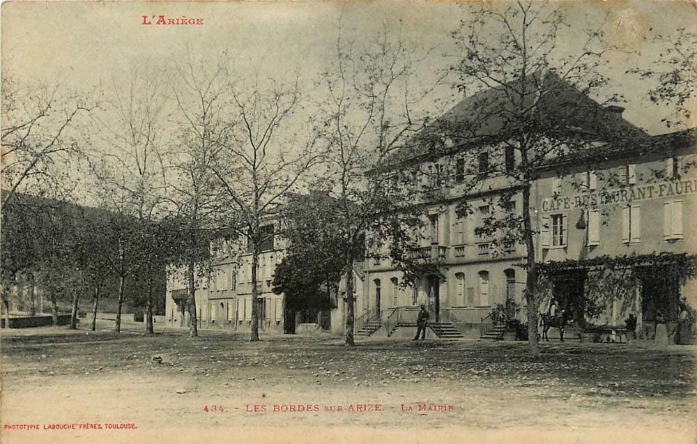 Un Caf� Faure � Les-Bordes-sur-Arize