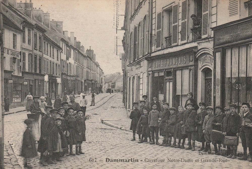 Un Caf� Fran�ais � Dammartin-en-Go�le
