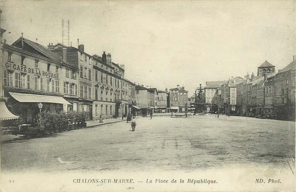 Un Grand Caf� de la Bourse � Ch�lons-sur-Marne