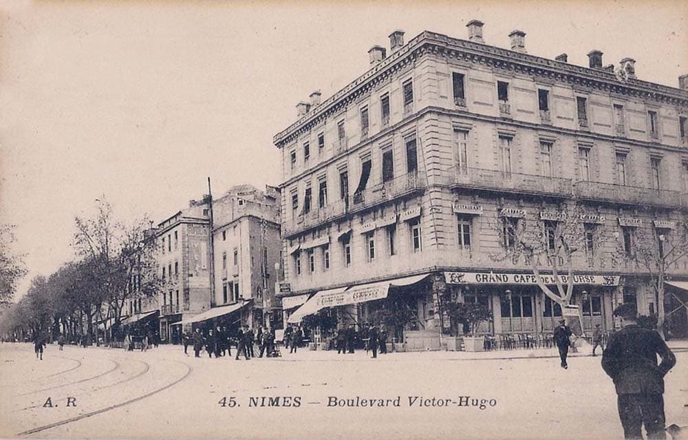 Un Grand Caf� de la Bourse � N�mes