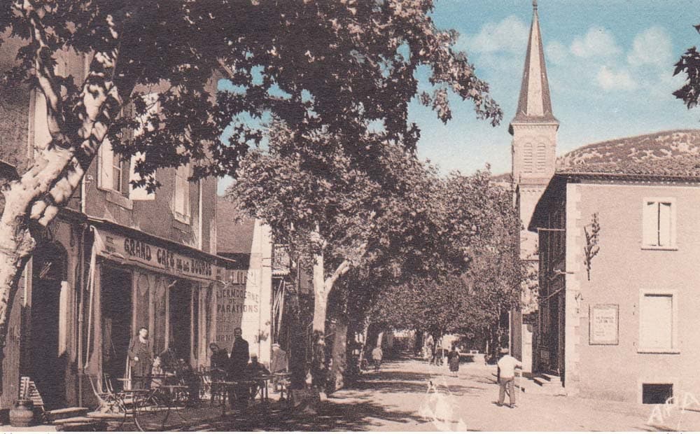 Un Grand Caf� de la Bourse � Saint-Hippolyte-du-Fort