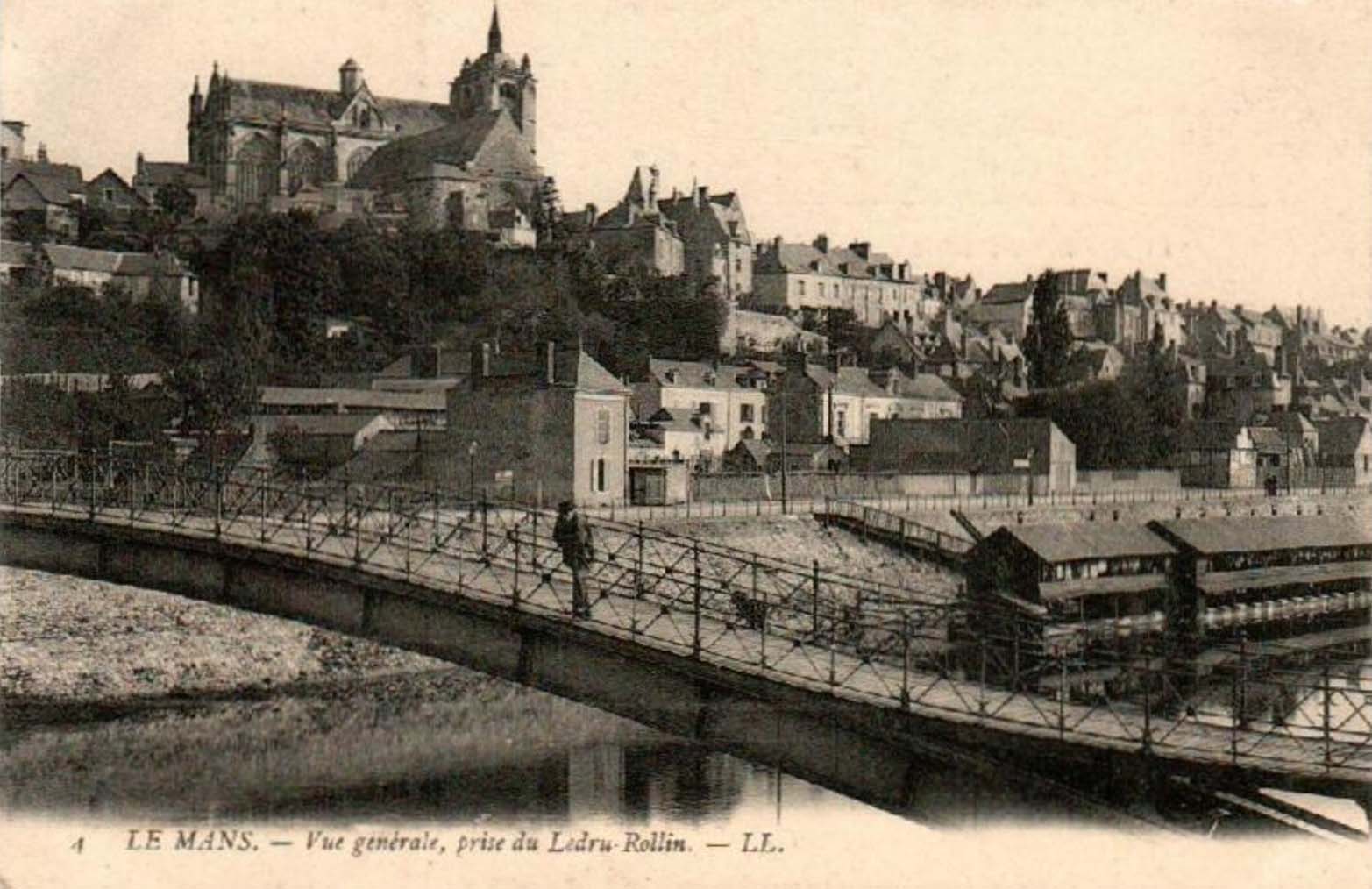 Le Mans (Sarthe - d�partement 72) - Vue g�n�rale prise du Quai Ledru Rollin