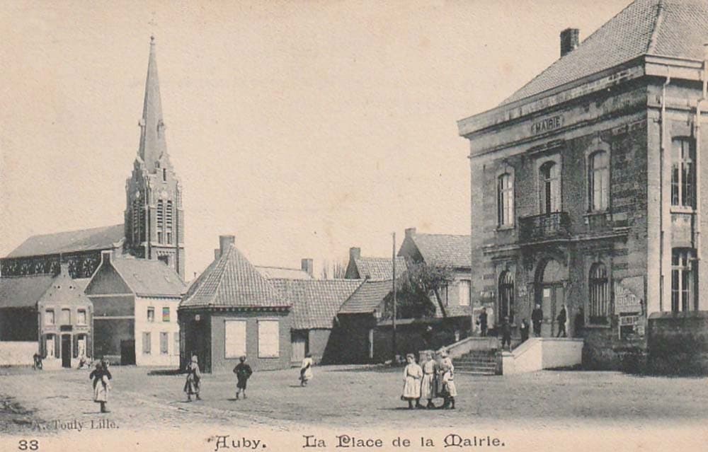 Auby (59950 - Nord) - La Place de la Mairie