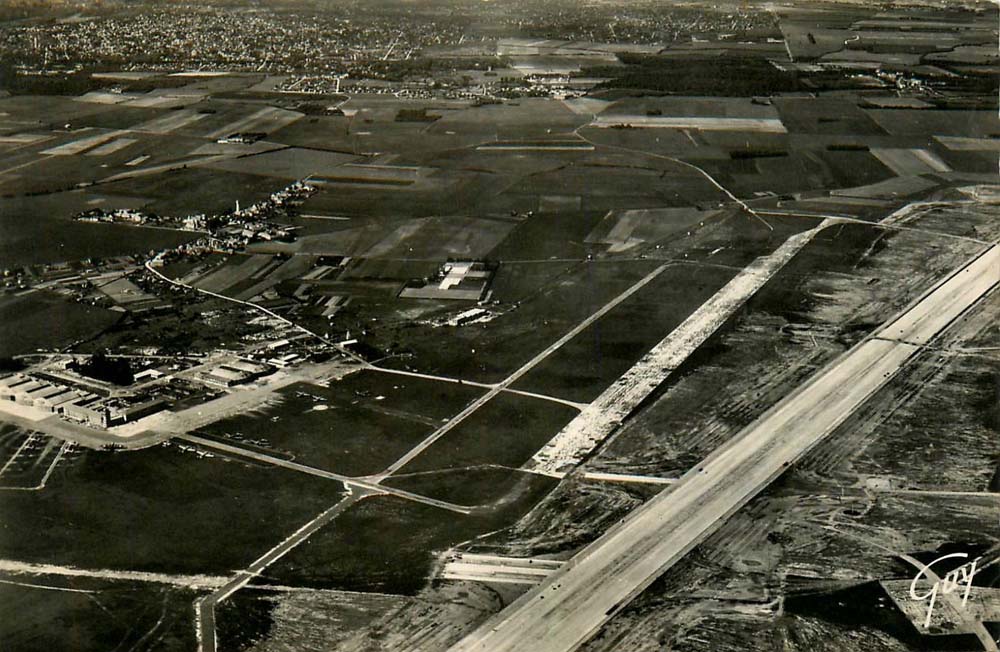 Bretigny-sur-Orge - Vue a�rienne sur le commune et sur l'a�rodrome
