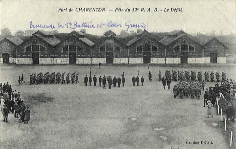 Fort de Charenton - Fête du 32e R.A.D. - Le Défilé - Cantine Delteil