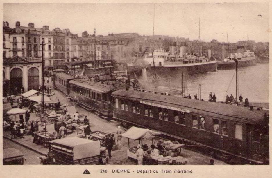 Dieppe (76200 - Seine-Maritime) - Départ du Train maritime.