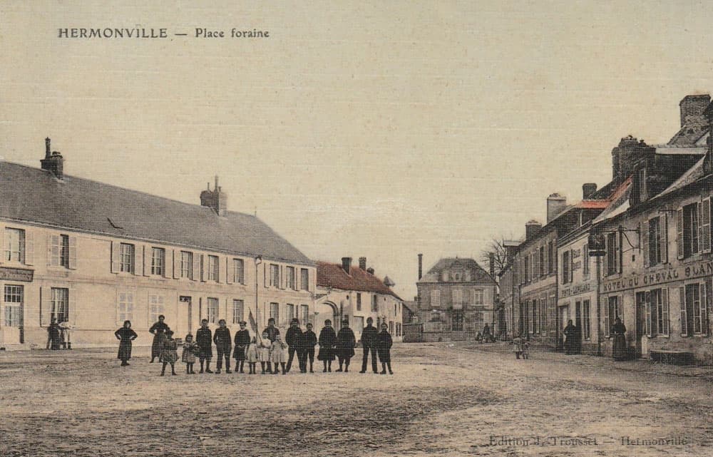 Hermonville (51220 - Marne) - Place Foraine