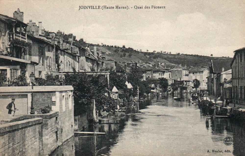 Joinville (52300 - Haute-Marne) - Quai des P�ceaux
