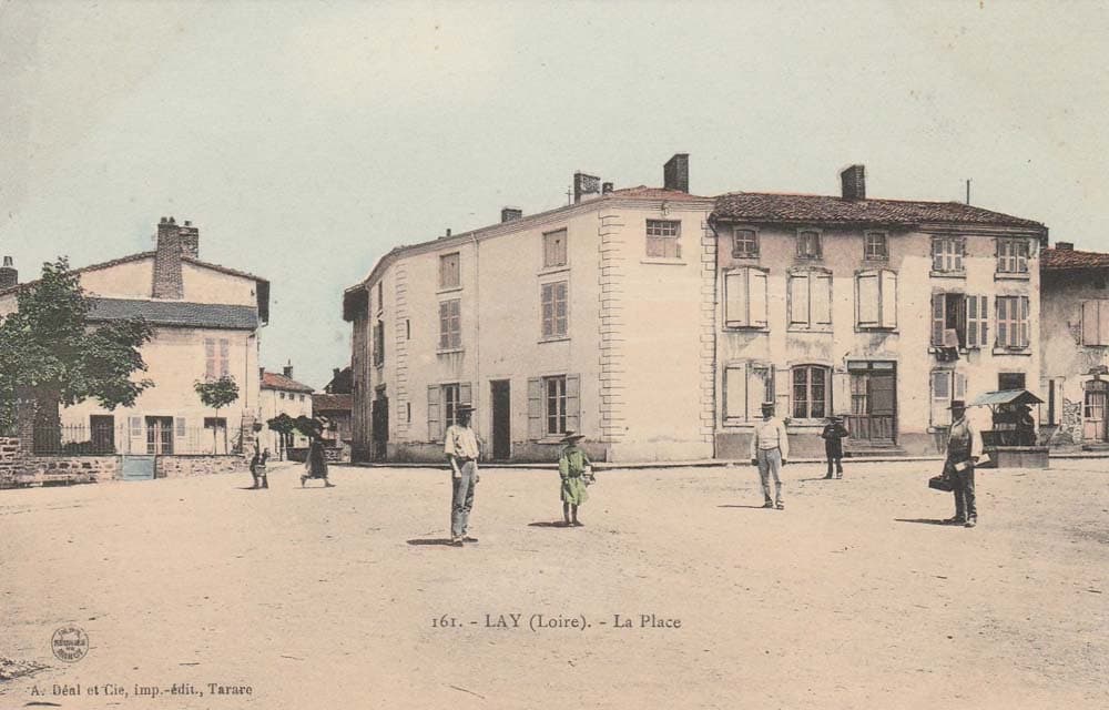 Lay (42470 - Loire) - La Place