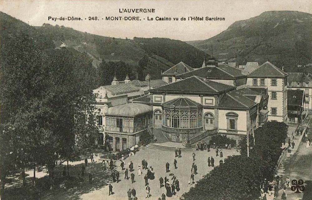 Mont-Dore (63240 - Puy-de-Dôme) - Le Casino vu de l'Hôtel Sarciron