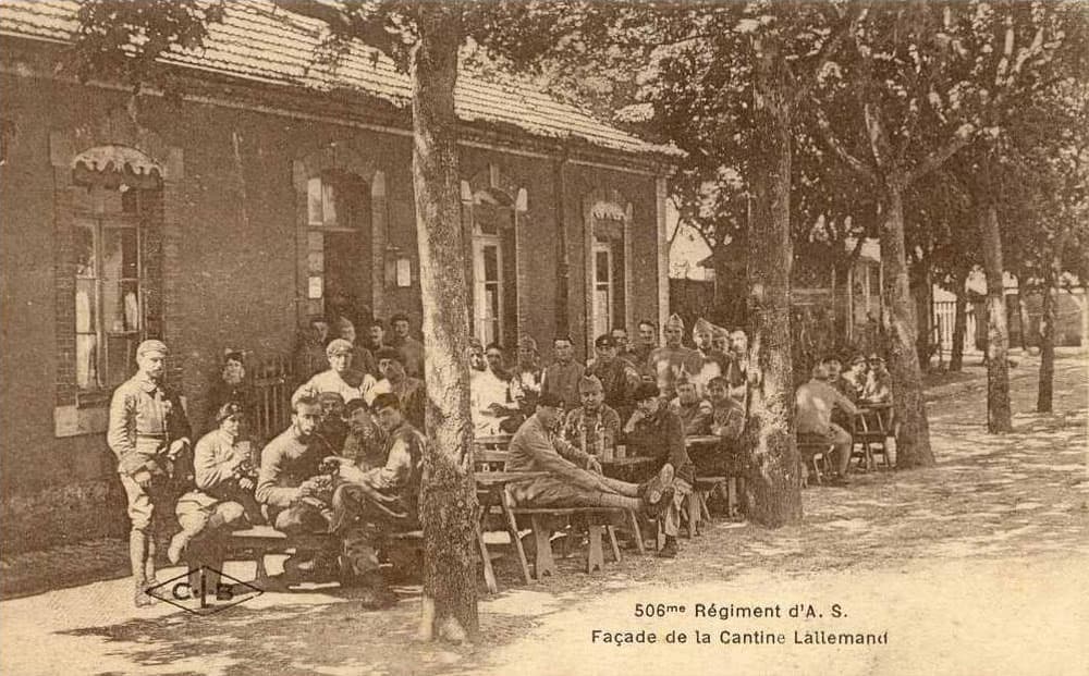 Fa�ade de la Cantine Lallemand - 506e R�giment d'A.&nbsp;S.