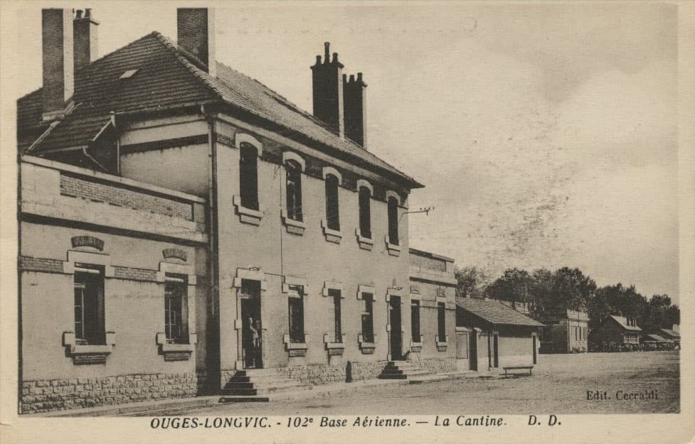 Ouges-Longvic - 102e Base A�rienne - La Cantine - Editeur Ceccaldi