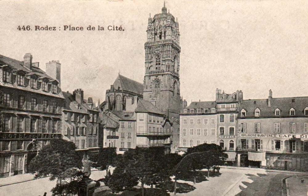 Rodez (12000 - Aveyron) - Place de la Cit�
