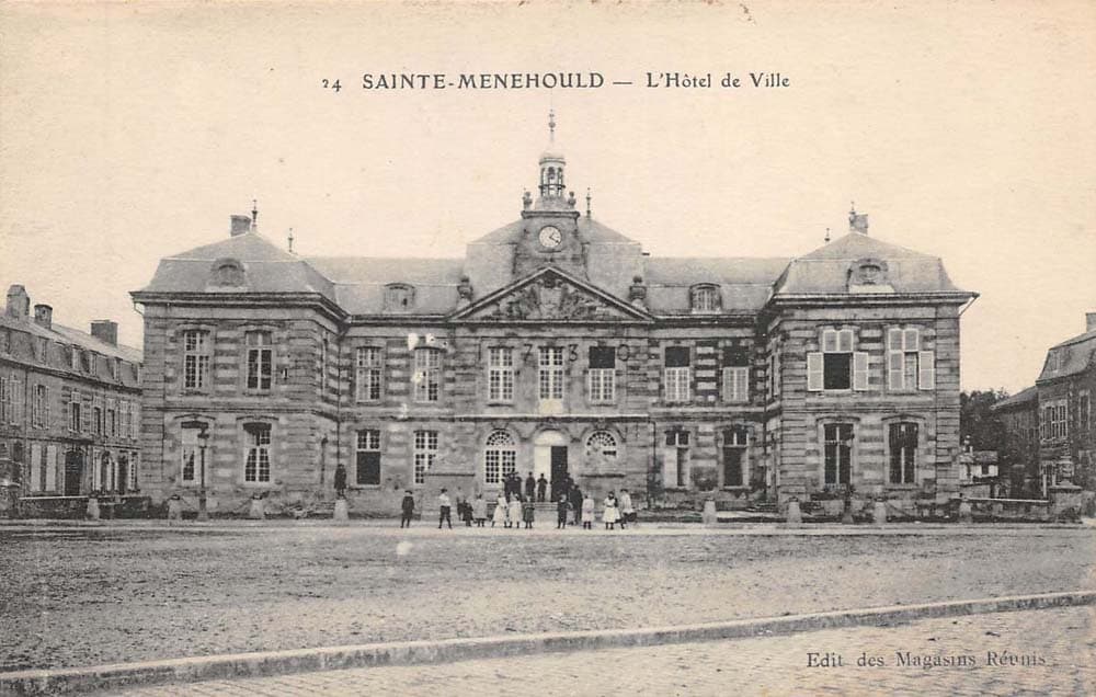 Sainte-Menehould (51800 - Marne) - L'H�tel de ville