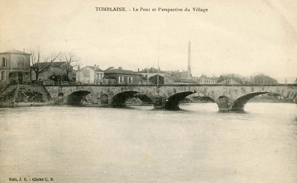Tomblaine (54510 - Meurthe-et-Moselle) - Pont et perspective du Village