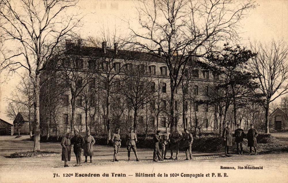 Sainte-Menehould - 120e escadron du Train - B�timent de la 102e compagnie et P.H.R.