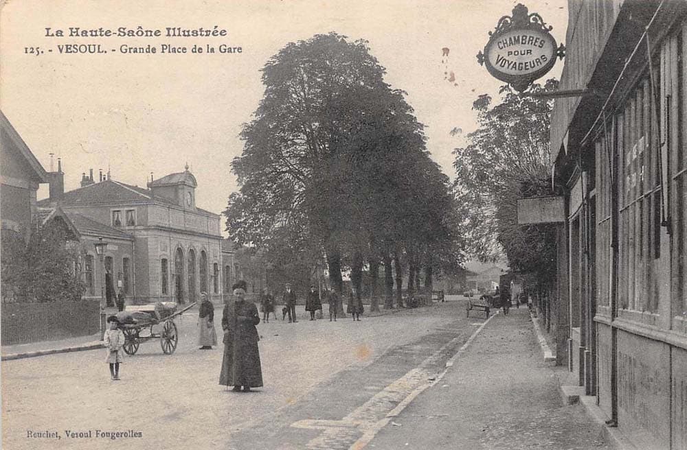Vesoul (70000 - Haute-Sa�ne) - Grande Place de la Gare