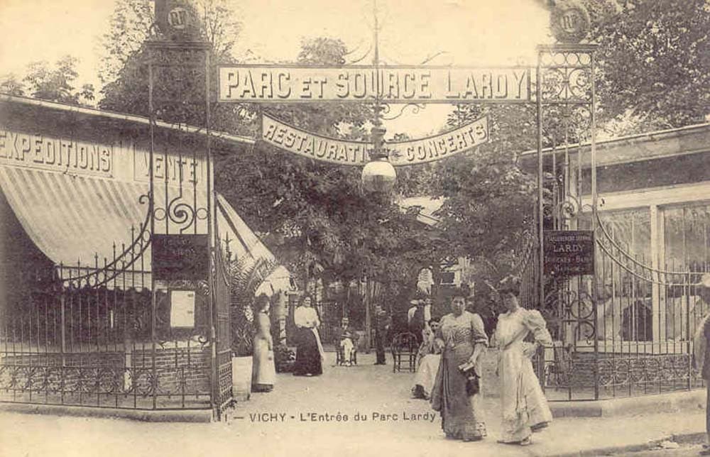 Vichy - Entr�e du Parc Lardy