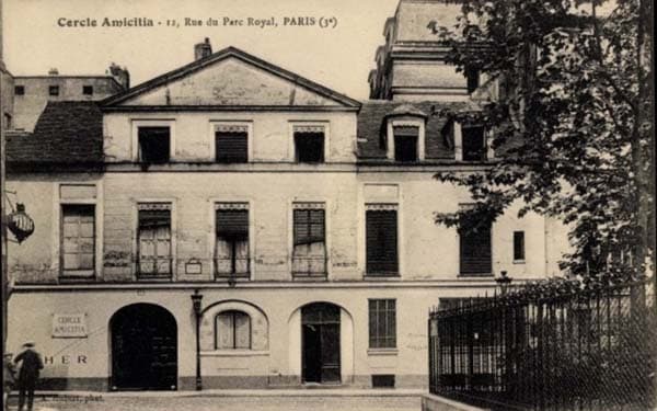 Cercle Amicitia - 12, Rue du Parc Royal - Paris Façade côté rue.