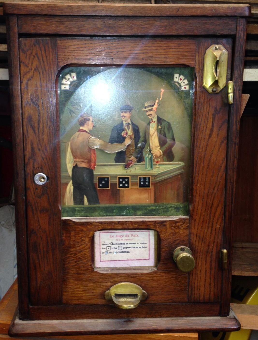 Machine � sous le Juge de Paix