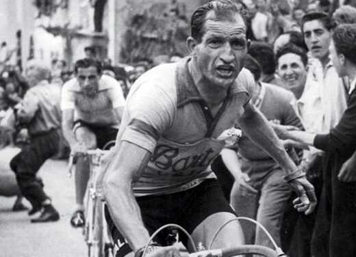 Carte postale repr�sentant Gino Bartali le coureur cycliste italien