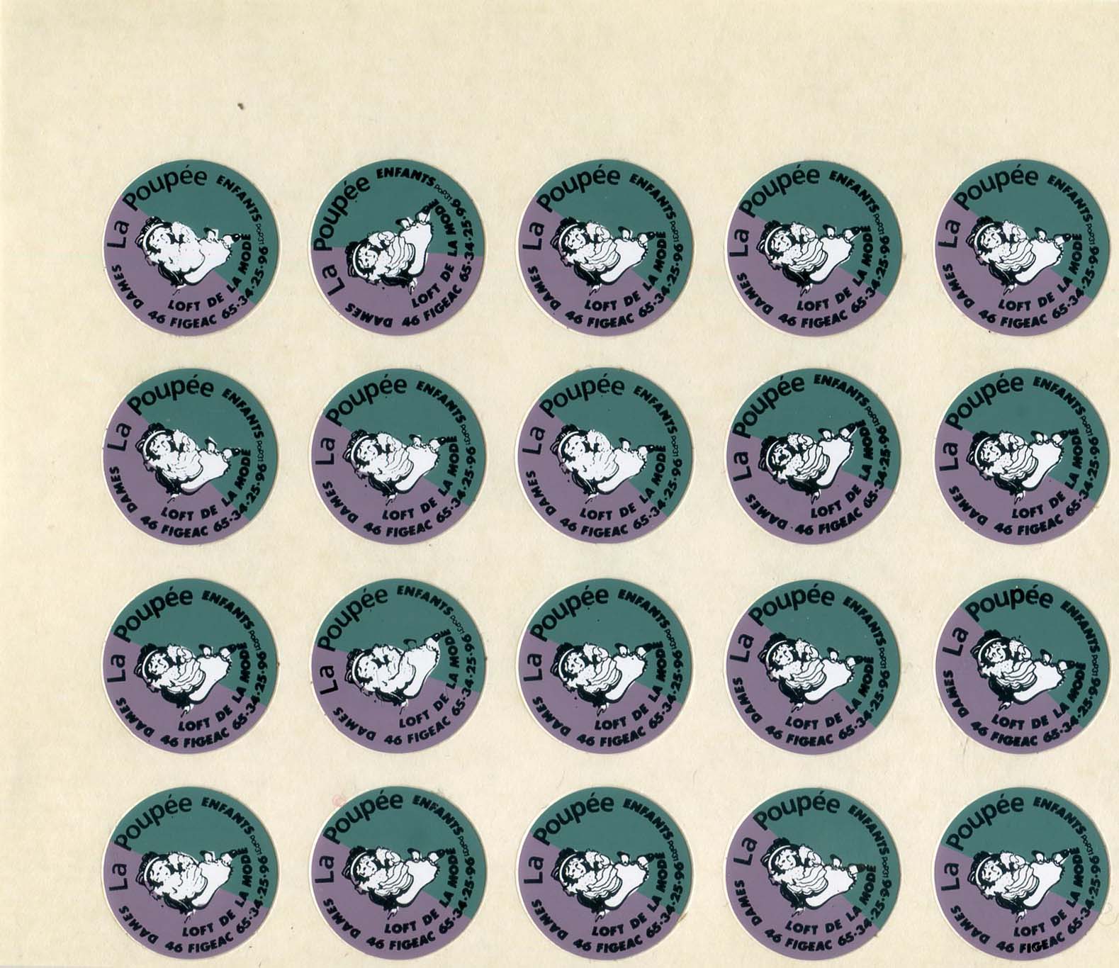 Fragment de feuille d'impression portant 20 autocollants La Poupée - Loft de la mode - Dames - Enfants - 46 Figeac - 65.34.25.96, nom d'imprimeur JAC au dos.