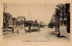 Le Raincy - L'Avenue du Chemin de Fer et le Rond-Point de la Station