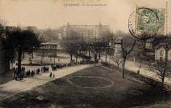 Le Raincy - La sortie des écoles et l'Avenue de Livry en 1906