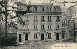 Le Raincy - Cours Sainte-Clotilde - Fa�ade (c�t� du Parc)