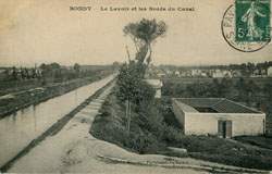 Bondy - Le Lavoir et les Bords du Canal en 1907