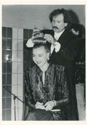 Gagny - Pierre Batillot: démonstration de coiffure dans la Gare de Gagny en 1989
