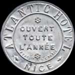 Timbre-monnaie Hôtel Atlantic - Ouvert toute l'année - Nice - 5 centimes vert sur fond doré - avers