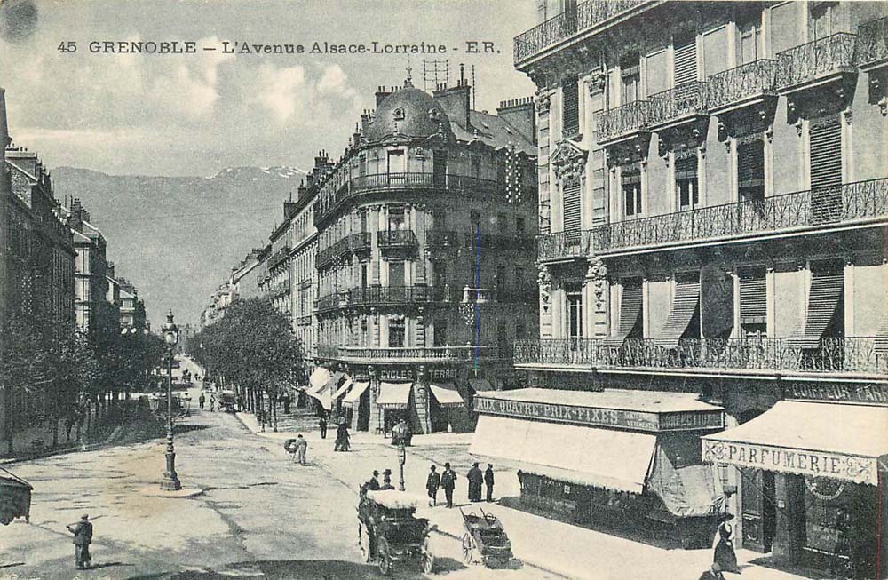 Grenoble - L'Avenue Alsace-Lorraine - Aux Quatre Prix Fixes